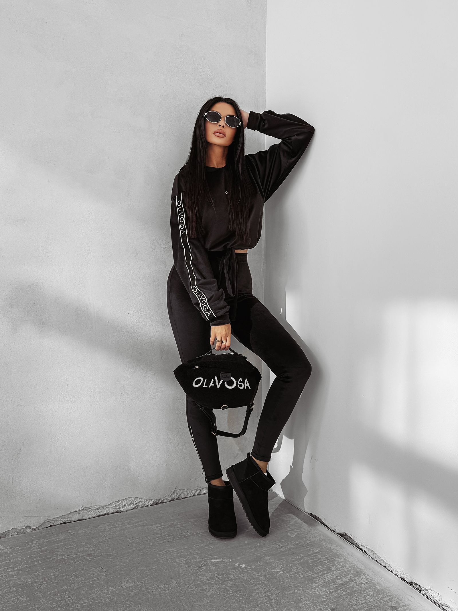 Komplet damski OLAVOGA VELVET AURA czarny