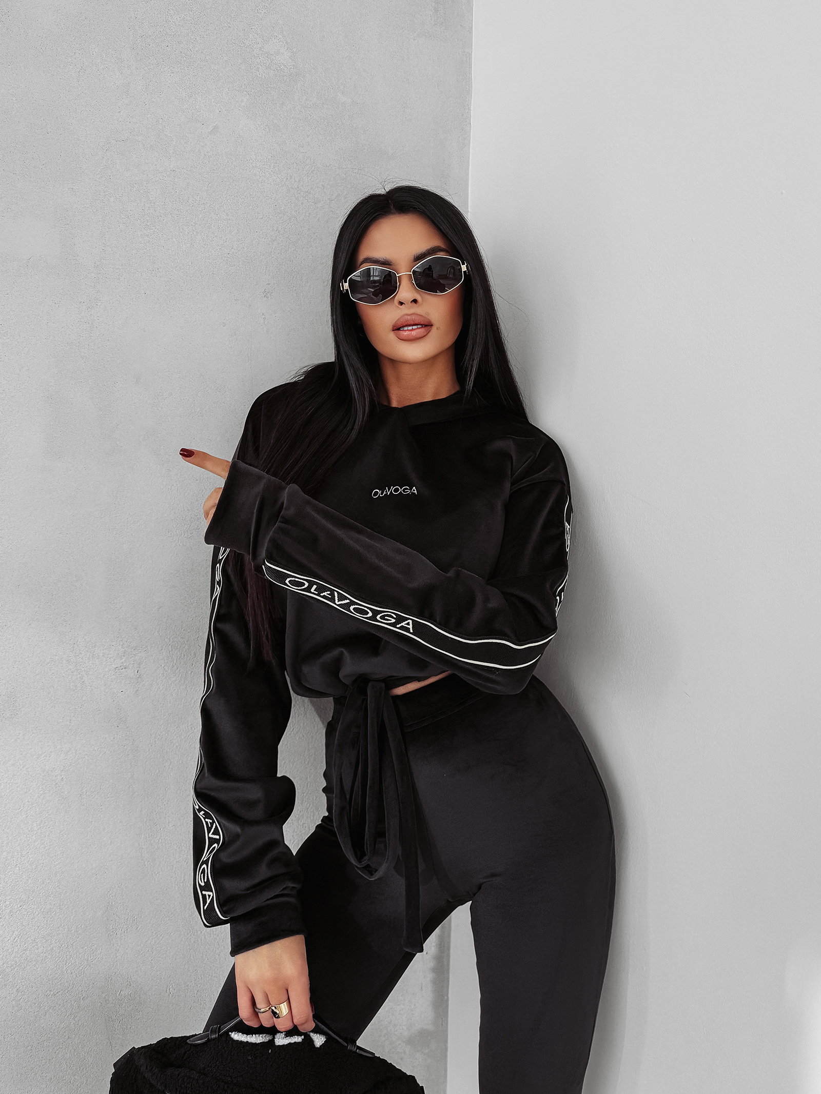 Komplet damski OLAVOGA VELVET AURA czarny