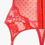 Koronkowy zestaw bielizny damskiej czerwony- gorset ze stringami