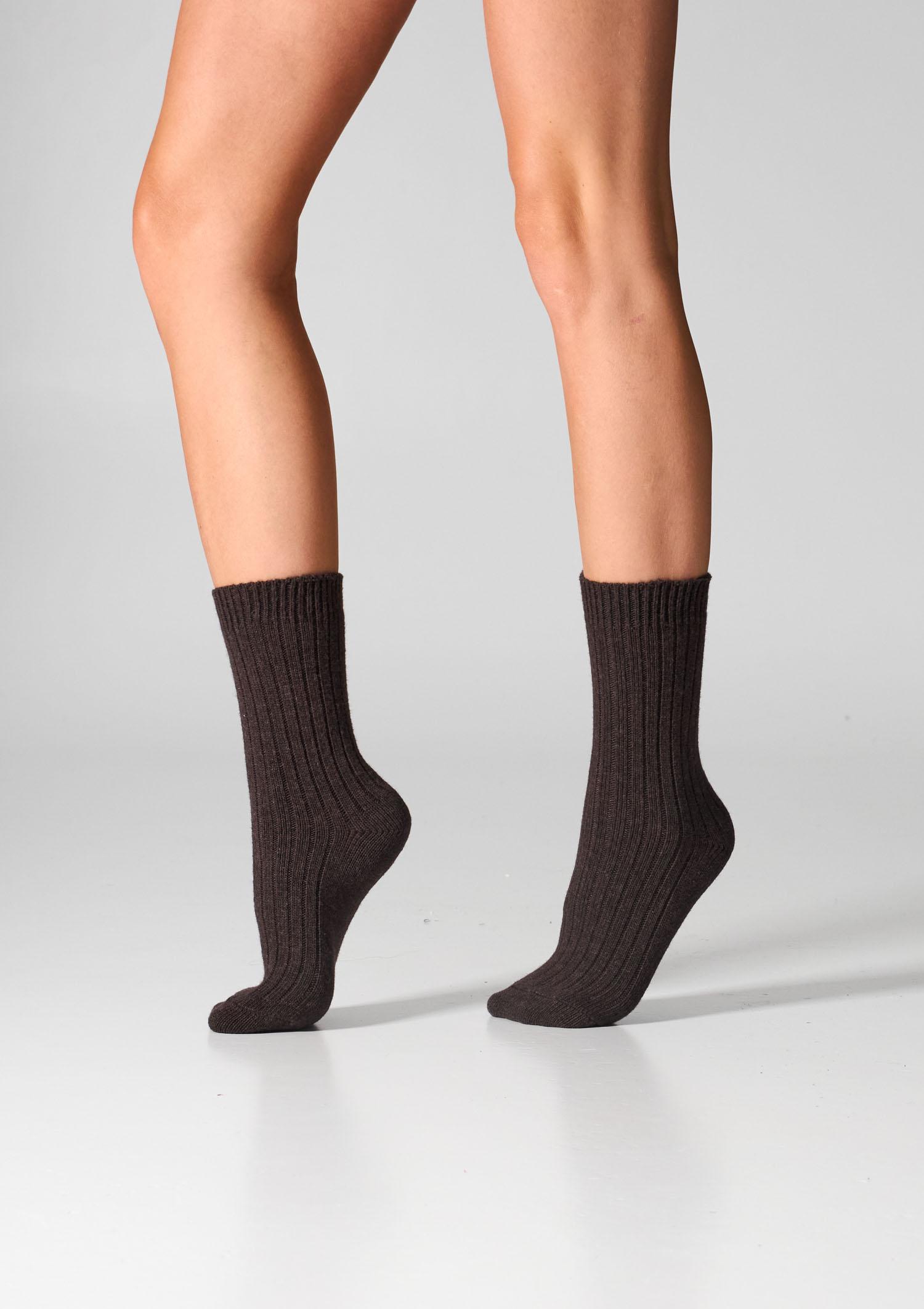 Skarpetki damskie z wełną merynosów i kaszmirem brązowe Skarpetki damskie z wełną merynosów i kaszmirem brązowe