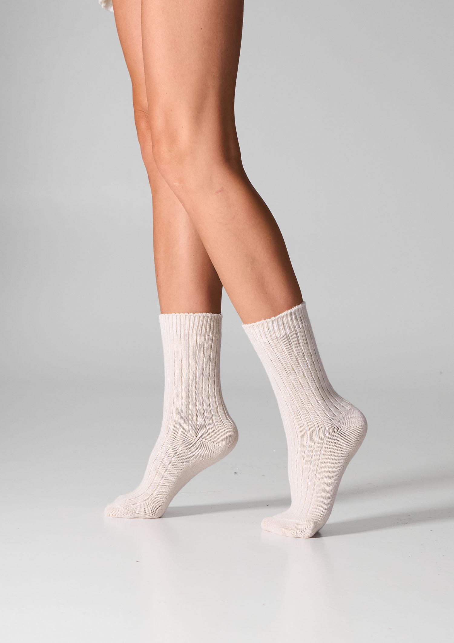 Skarpetki damskie z wełną merynosów i kaszmirem białe