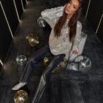 Spodnie jeansowe ze złotą farbą Silien granatowe