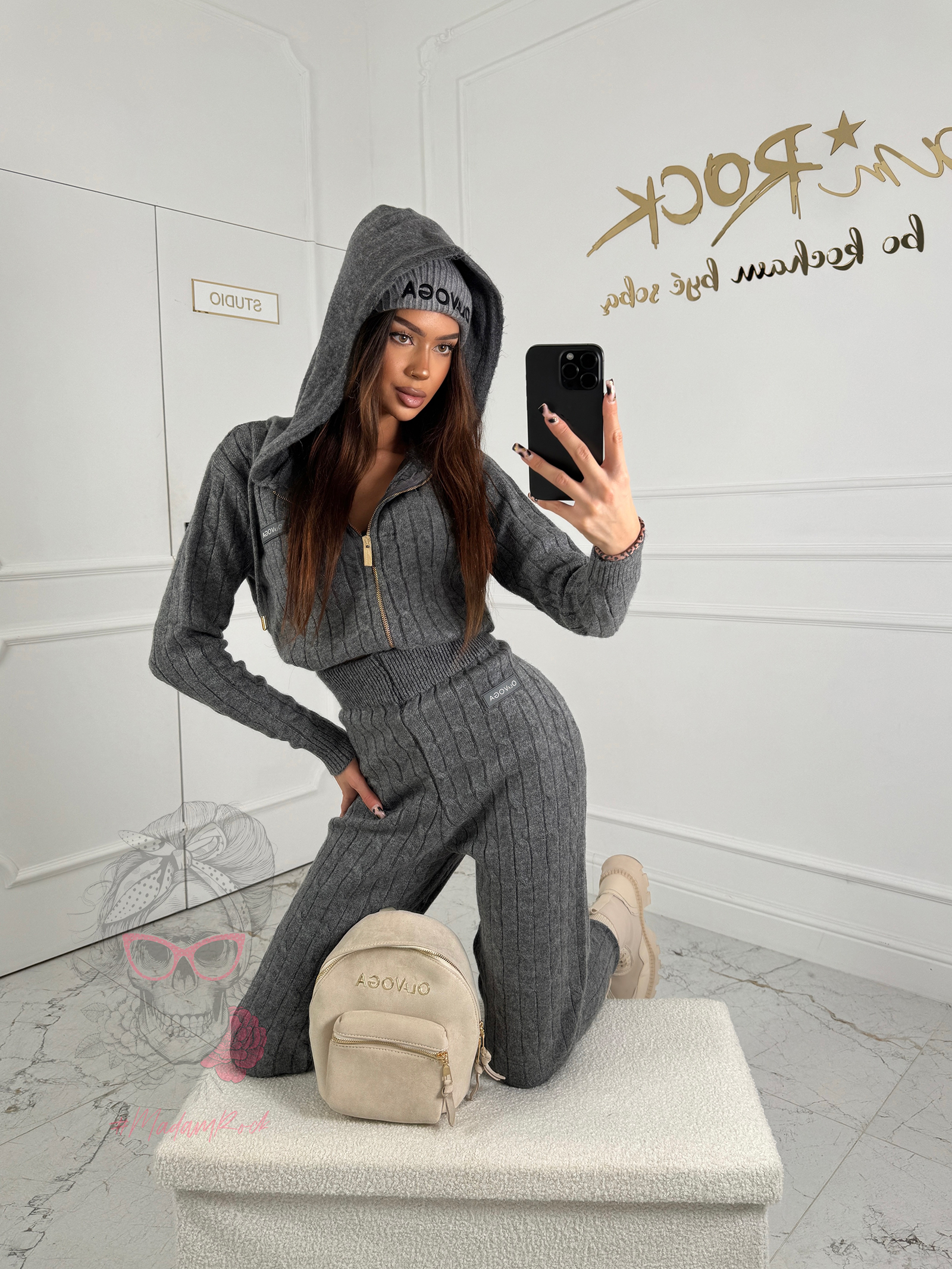 Komplet dres sweterkowy damski BONNIE & CARLEE OLAVOGA grafitowy