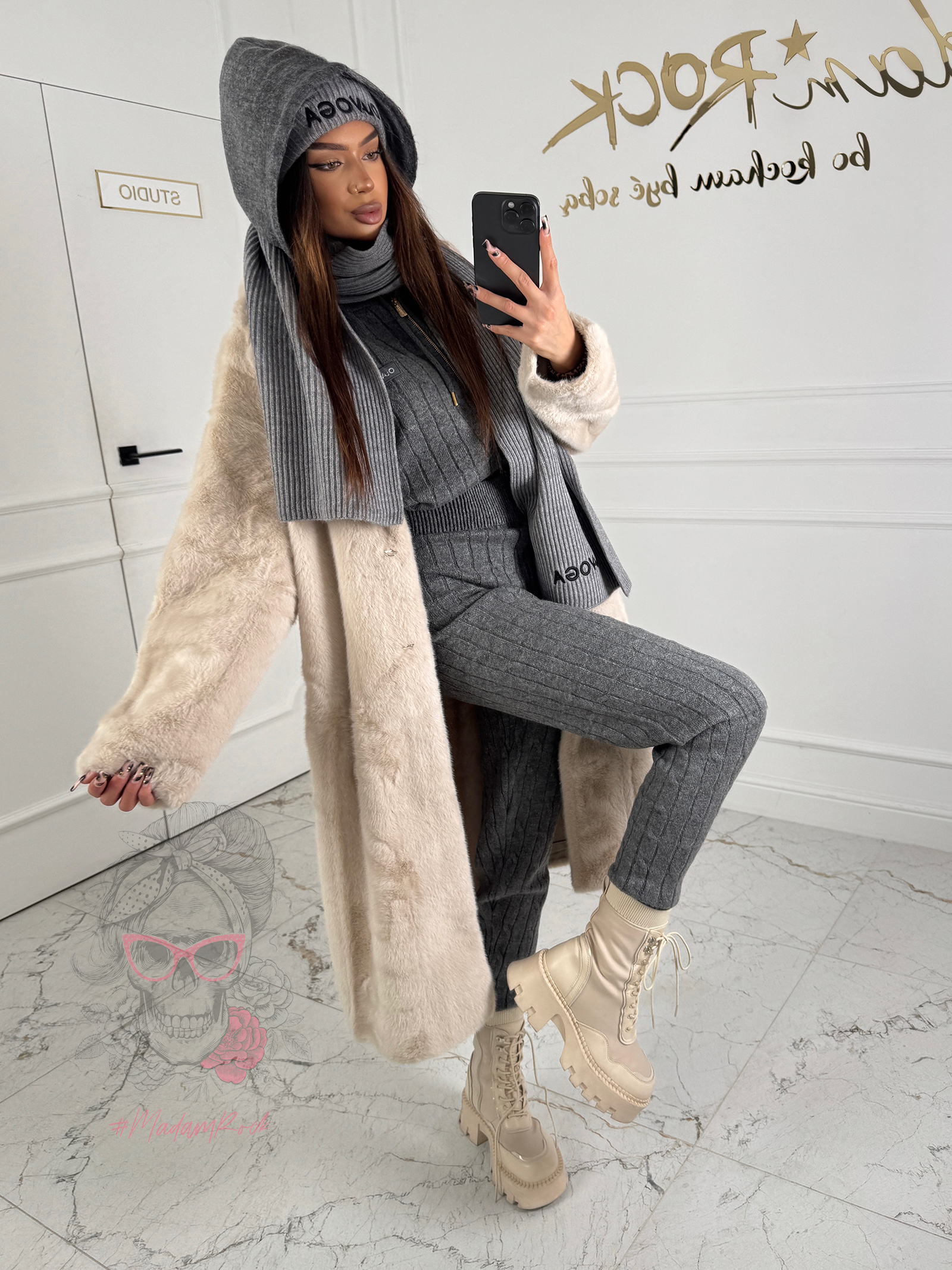 Komplet dres sweterkowy damski BONNIE & CARLEE OLAVOGA grafitowy