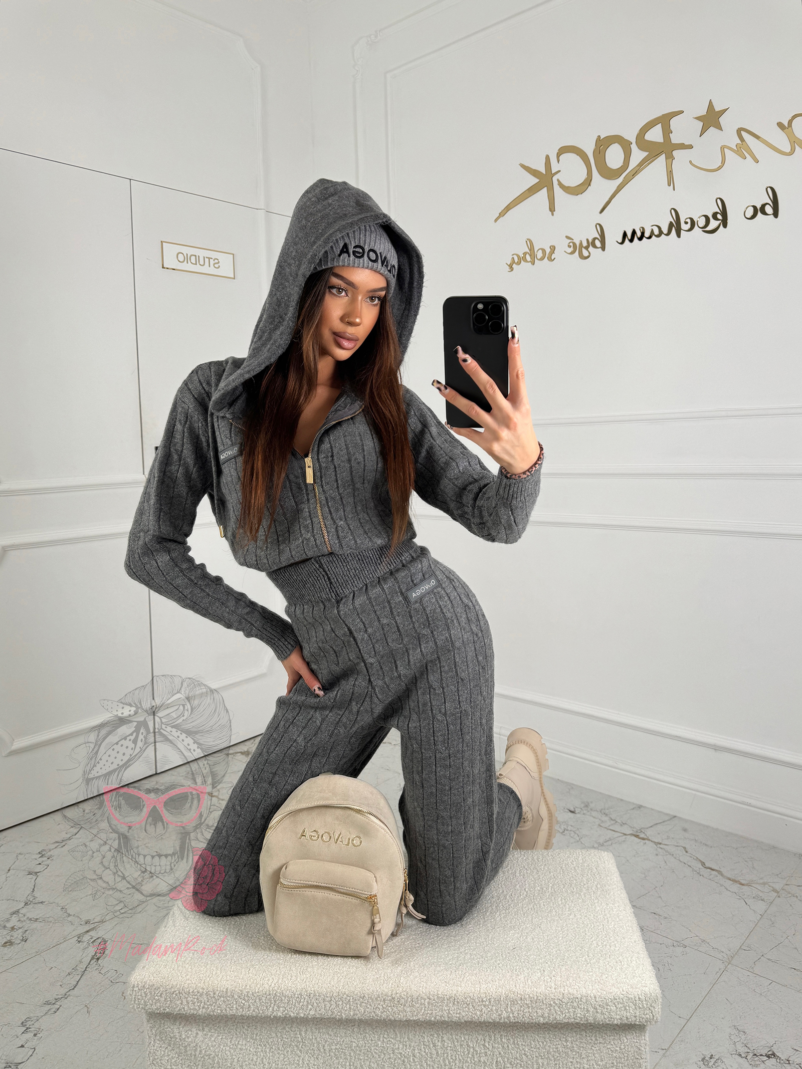 Komplet dres sweterkowy damski BONNIE & CARLEE OLAVOGA grafitowy