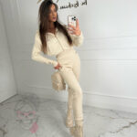 Komplet dres sweterkowy damski BONNIE & CARLEE OLAVOGA beżowy