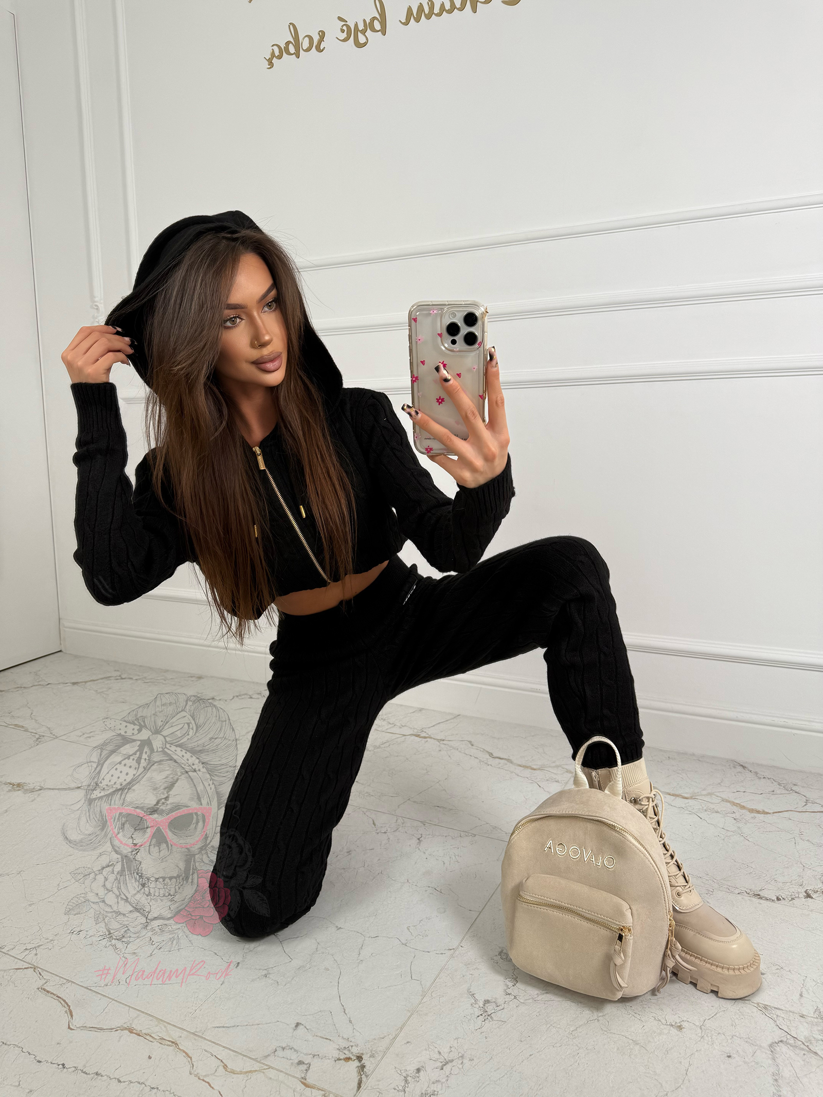 Komplet dres sweterkowy damski BONNIE & CARLEE OLAVOGA czarny