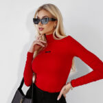 Bluzka damska OLAVOGA DREAMSCAPE czerwona