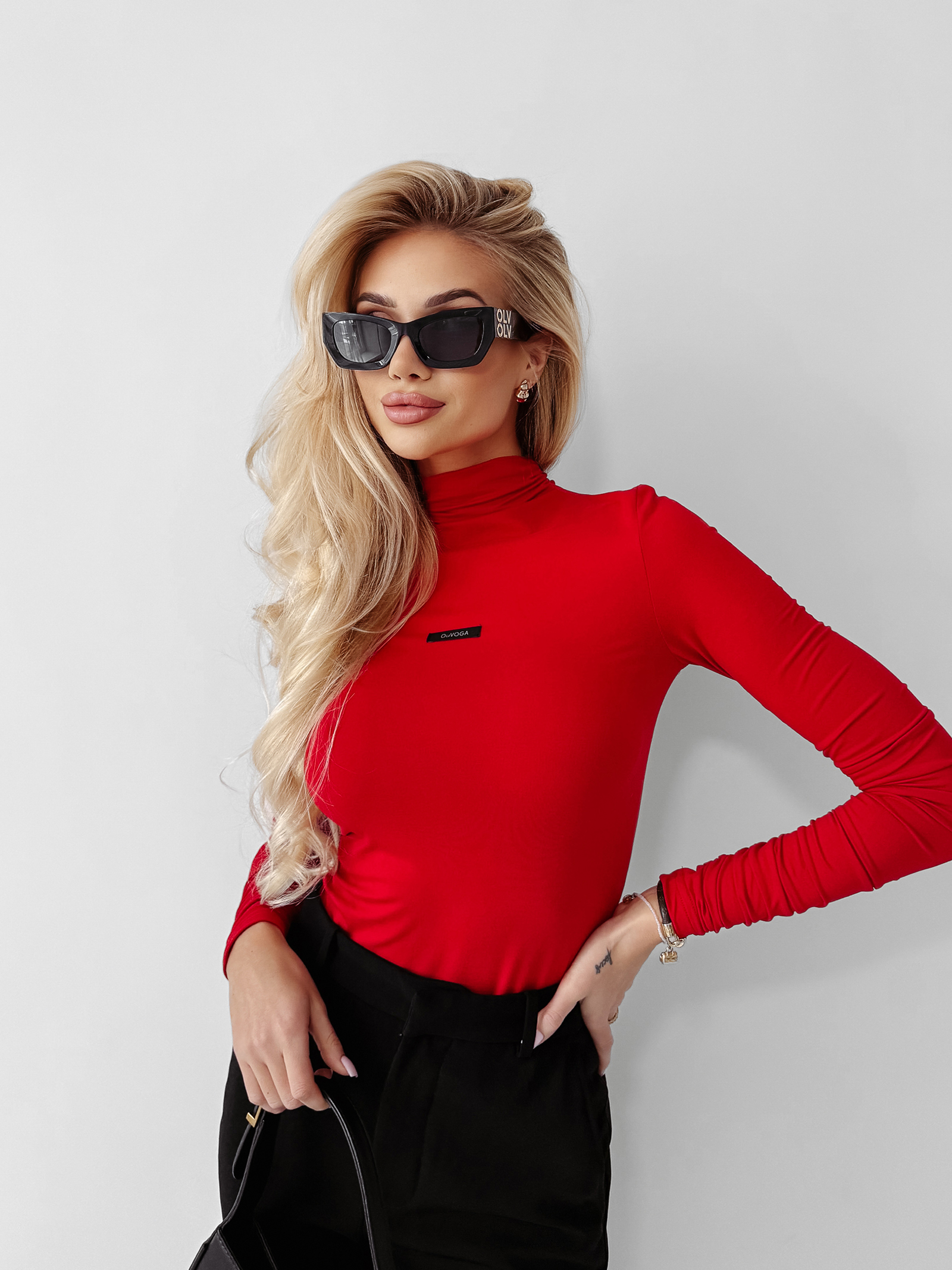 Bluzka damska OLAVOGA DREAMSCAPE czerwona