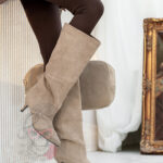 Kozaki zamszowe szpilki Madam Boldera beżowe