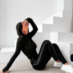 Bluza damska OLAVOGA EMERA czarna