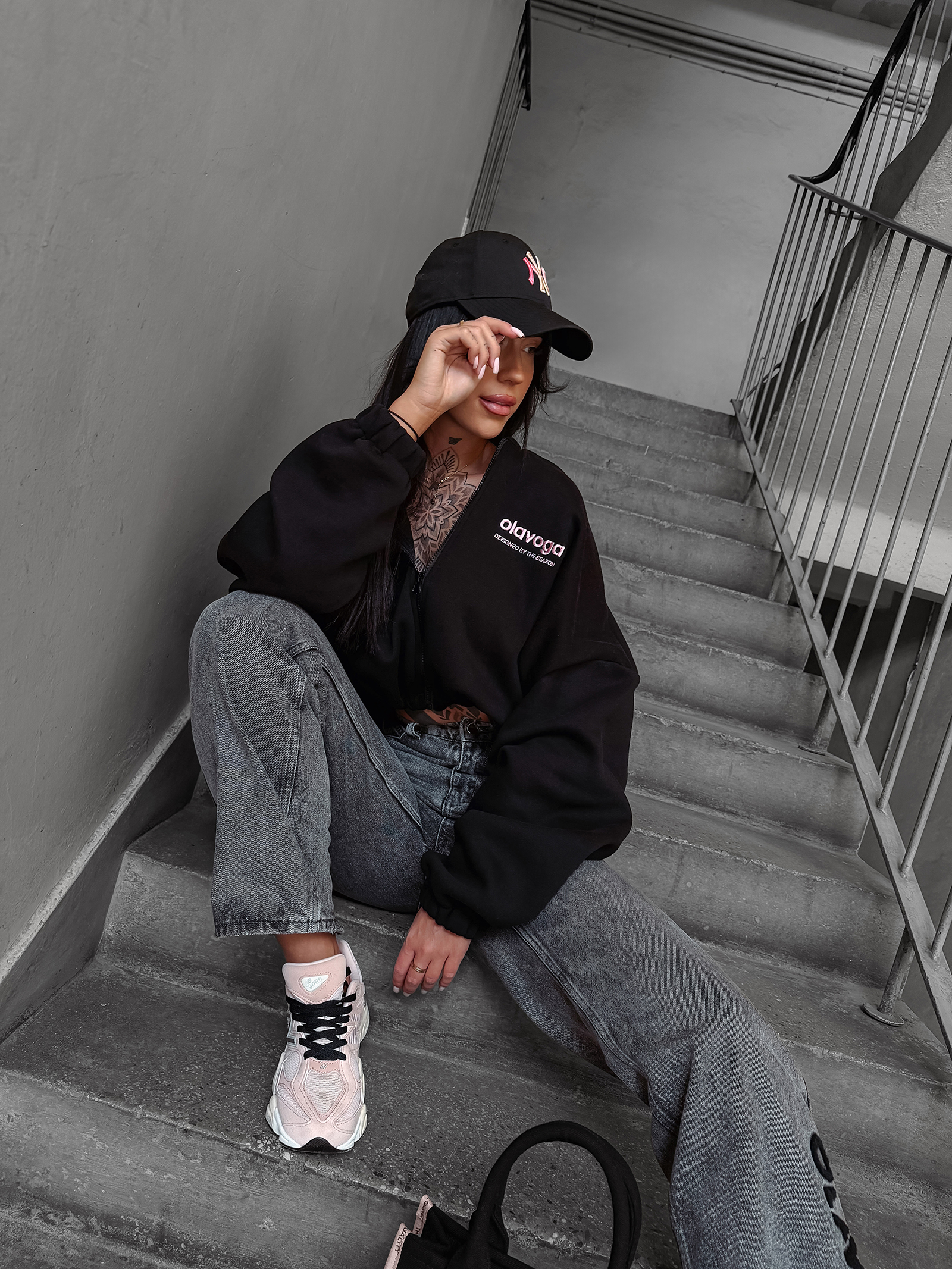 Bluza damska OLAVOGA TULIP czarna