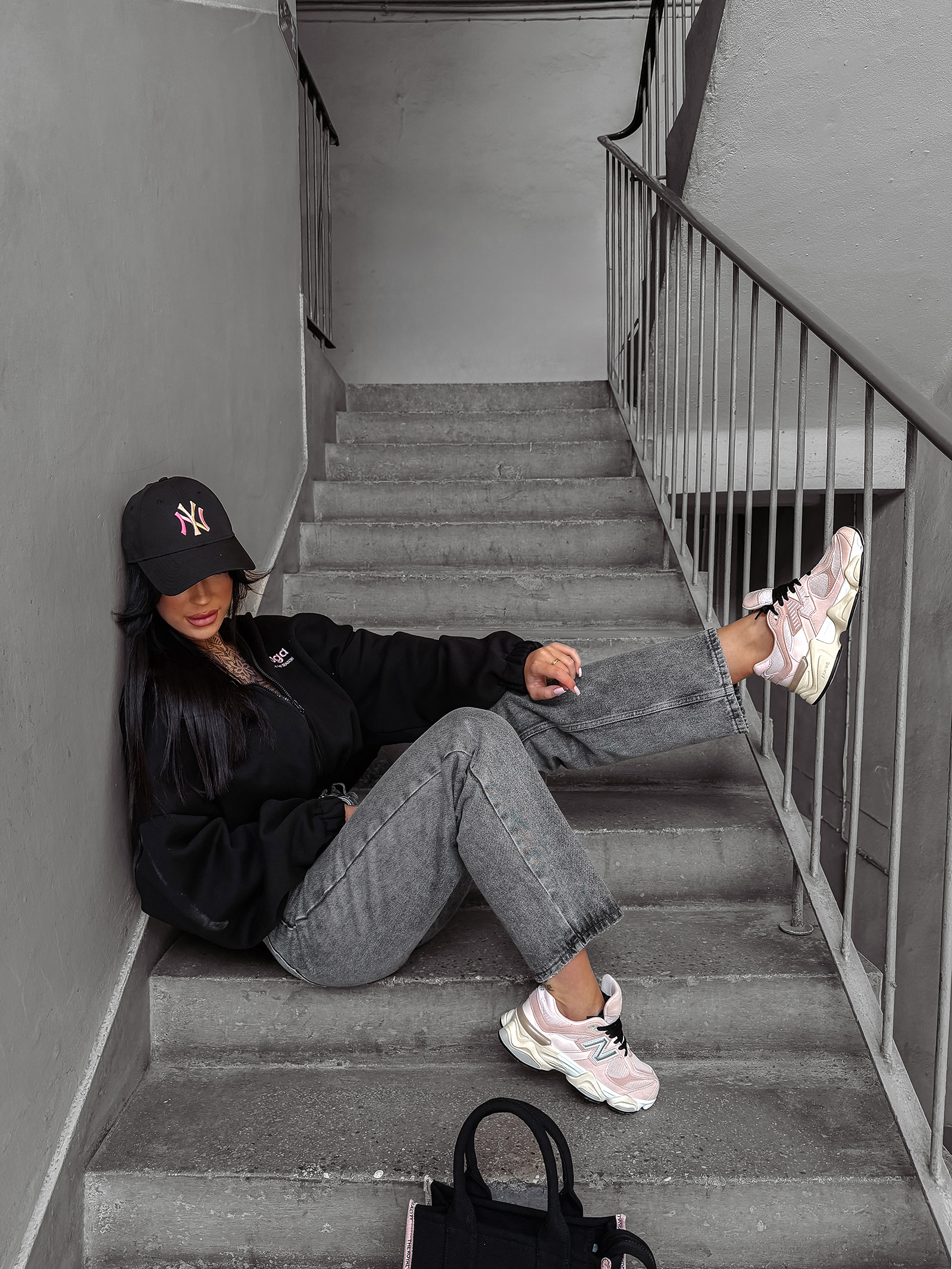 Bluza damska OLAVOGA TULIP czarna