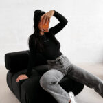 Bluzka damska OLAVOGA MIRIAM czarna