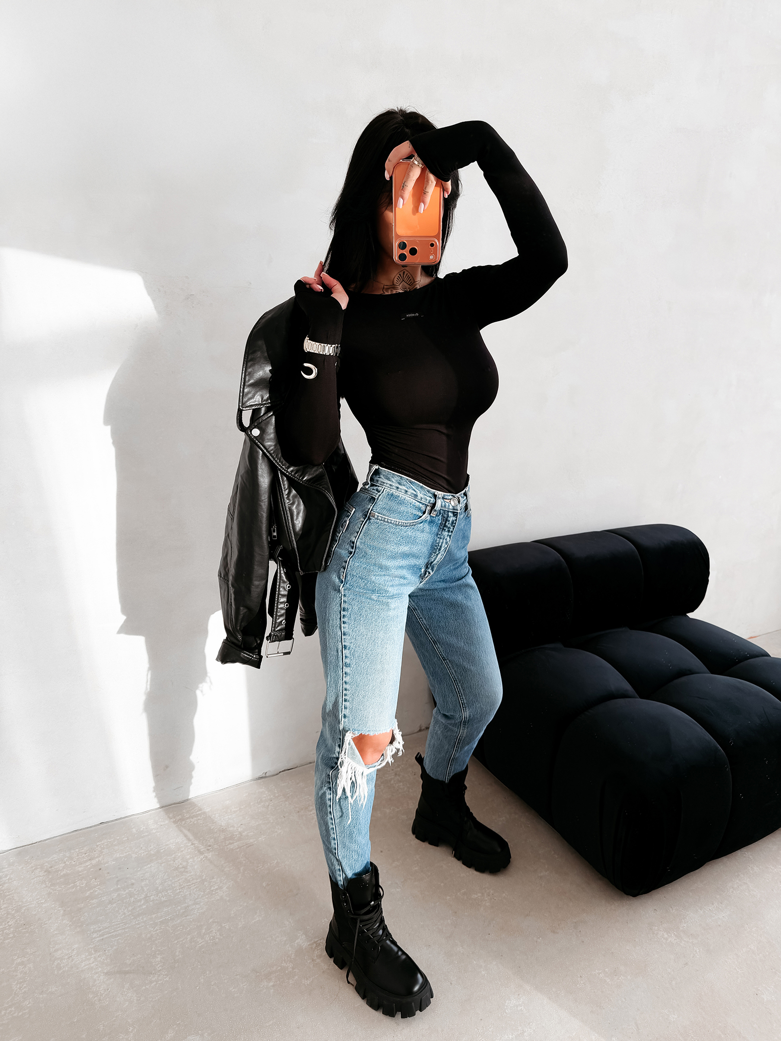 Bluzka damska OLAVOGA NELA czarna Bluzka damska OLAVOGA NELA czarna