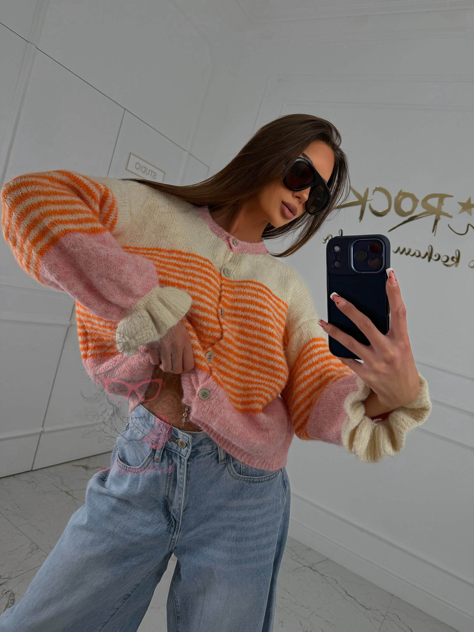 Sweter kolorowy z falbankami przy mankietach Sossis różowy/ pomarańczowy